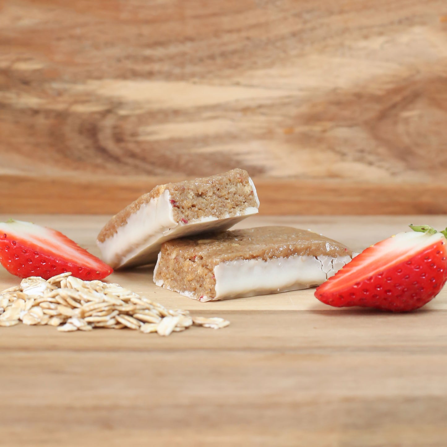 Apple & Strawberry Oat Bar